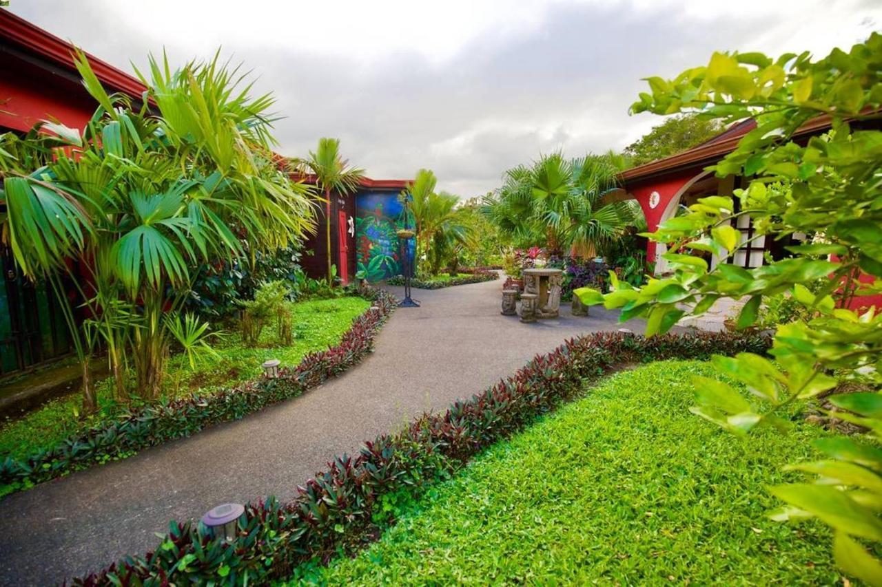Toucan Lane Hotel And Restaurant Nuevo Arenal Esterno foto